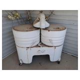 Vintage Dexter Twin Tub Wringer Washing Machine