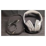 Headphones in Case w/ Cables