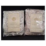 2) Anna Griffin  Plush Throw & Slipper Set