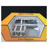 O Scale Rail King Sinclair Operating Gas Station