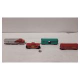 HO Scale Train Engine & Car's