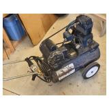Air Compressor w/Hose