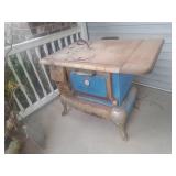 Antique  Elegant Universal Stove
