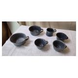 Graniteware Assorted Size Cups