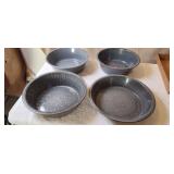 4) Vintage Graniteware Wash Basins
