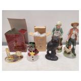Assorted vintage figurines/statues