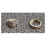 Two 825 silver rings size 6 and 1/2 and 7 1/2