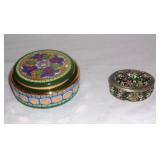 Small vintage trinket boxes.