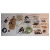 Vintage costume jewelry w/ necklaces & bracelets.