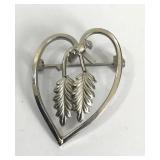 .925 Silver heart shaped brooch.