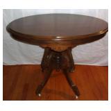 1920's oval Victorian style parlor table.