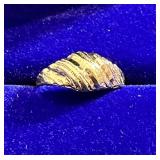 Ladies 10k gold diamond cut ring.