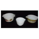 Vintage Pyrex w/ Crazy Daisy.