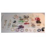 Large costume jewelry lot w/ necklaces.