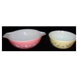 Vintage Pyrex mixing bowls w/ pink gooseberry.
