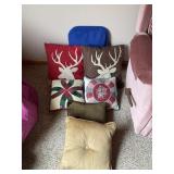 A lot of decorative pillows