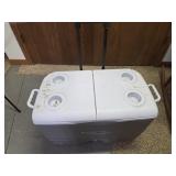Rubbermaid cooler