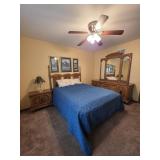 Queen size Bedroom set 74' wide x 84' tall