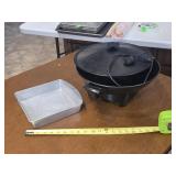 Electric wok and cake pan