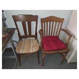Wooden chairs 2ct