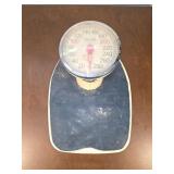 Taylor professional Vintage weight scale