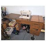 Sewing machine w/supplies