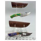 Set of Two Fixed Blade Knives with Damascus Steel Blades and Leather Sheaths