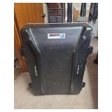 AutoMark Heavy-Duty Rolling Hard Case Storage Container