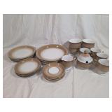 Ceramic Dinnerware Set with Brown Gradient and Geometric Border