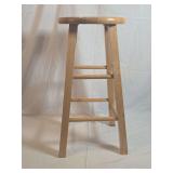 Wooden Round Seat Stool with Spindle Rungs
