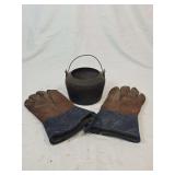 Hollands No. 1 Cast Iron Pot with Leather Work Gloves