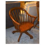 Wooden Swivel Desk Chair with Spindle Back and Casters