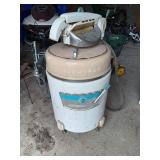 Dexter Electric Washing Machine with Wringer