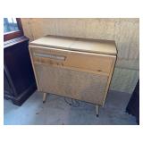 Silvertone Model 8056B Limed Oak Radio and Phonograph Combination Cabinet