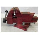 Columbia D44-M3 4" Vise