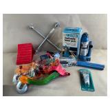 2 Hydraulic Jacks & Accessories