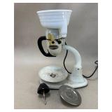 Dormeyer Electric Stand Juicer