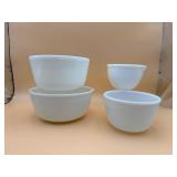 4 Vintage Milk Glass Mixing Bowls